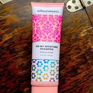 Refreshments Oh My Moisture Shampoo Freesia Float